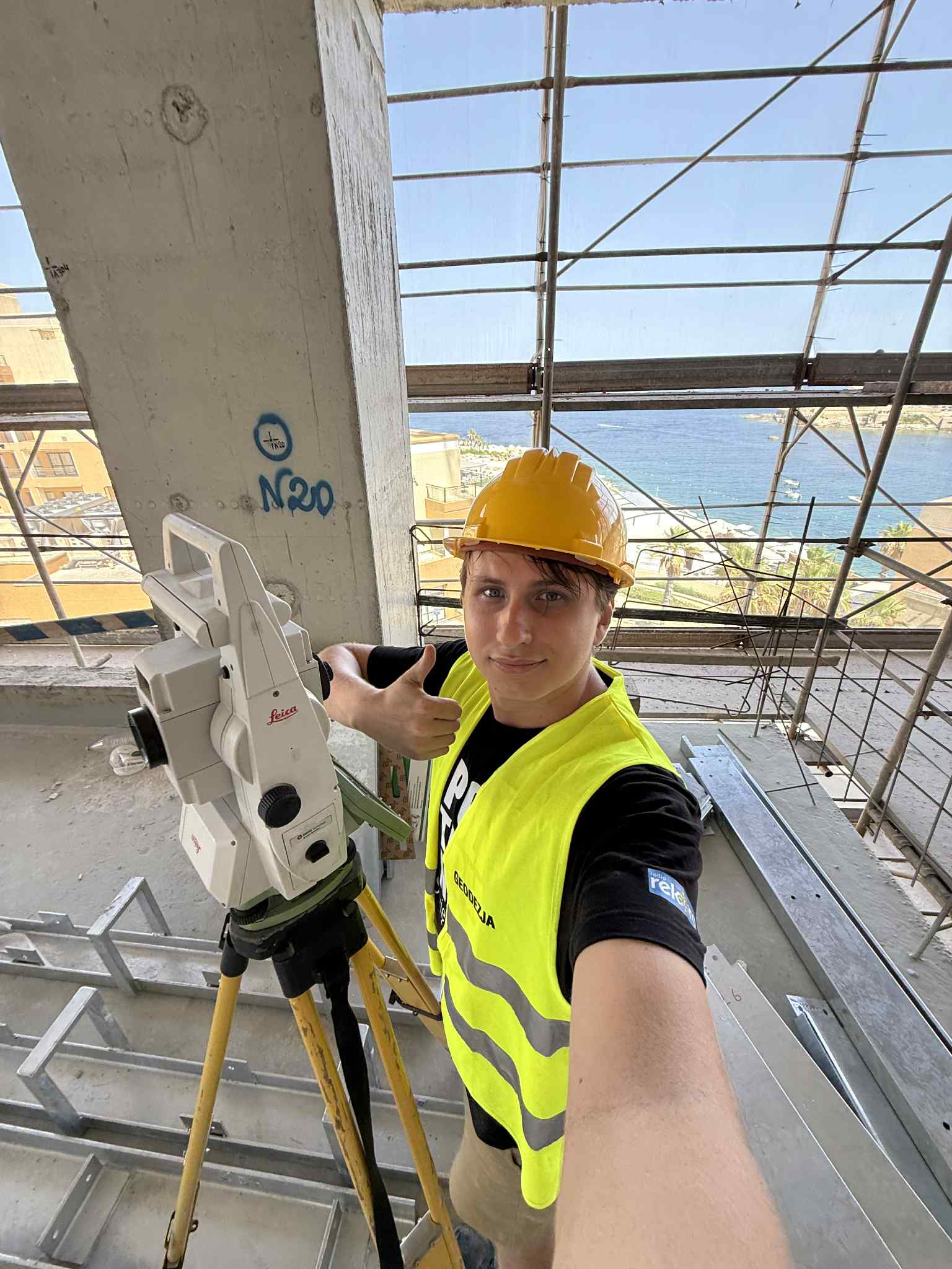 9ff2f825-184c-4218-bd40-5f93e688cb7c