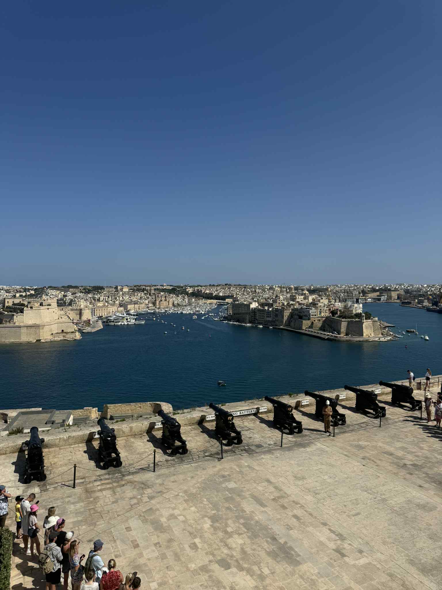 b2673618-b3b3-4a0e-aad4-b3b94917c472